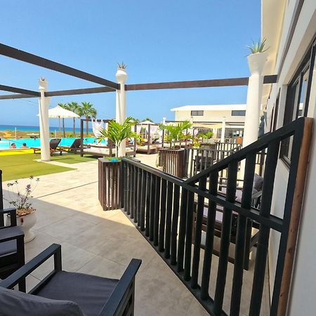 Hotel Livvo Budha Beach Санта Мария Екстериор снимка