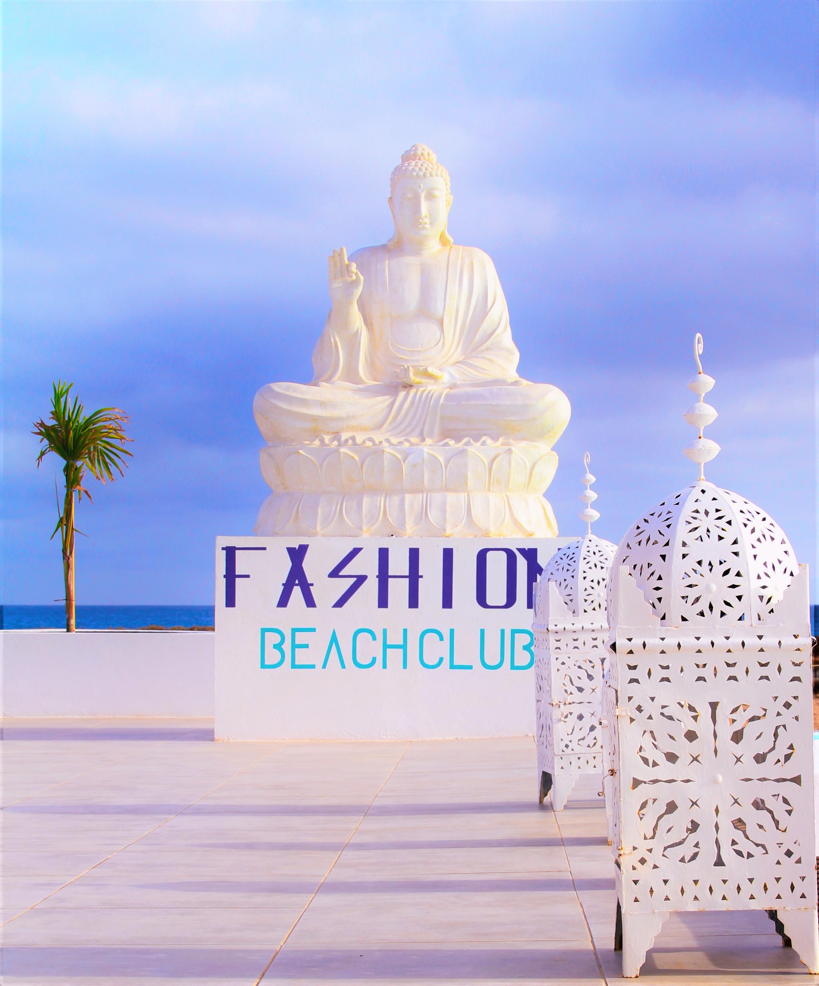 Hotel Livvo Budha Beach Санта Мария Екстериор снимка