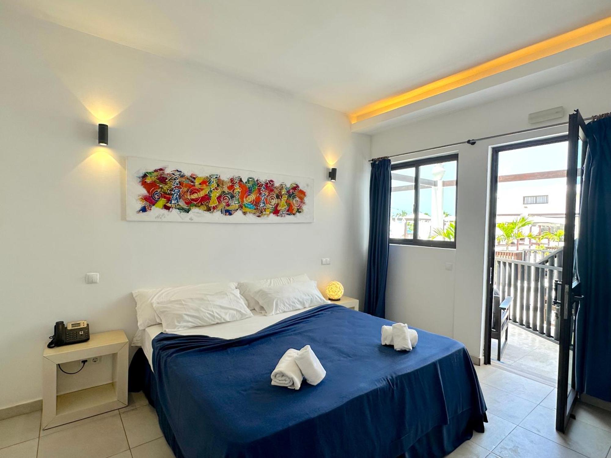 Hotel Livvo Budha Beach Санта Мария Екстериор снимка