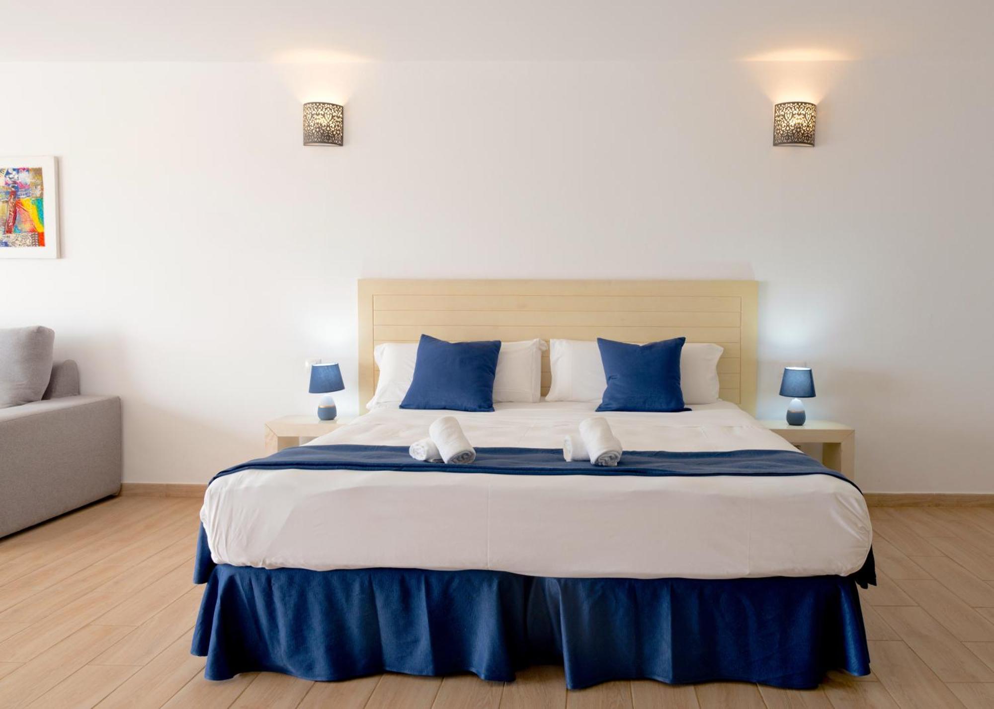 Hotel Livvo Budha Beach Санта Мария Екстериор снимка