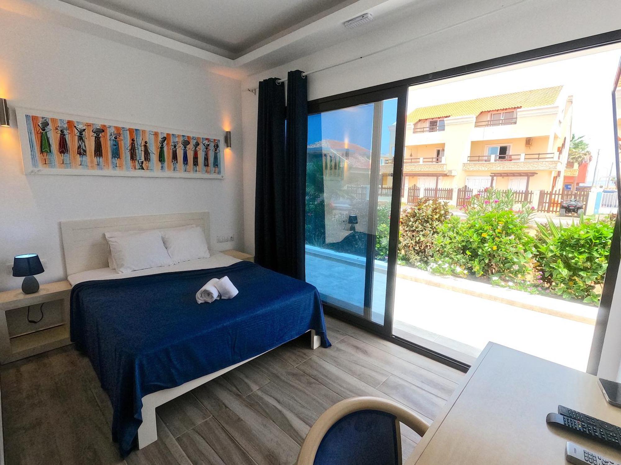 Hotel Livvo Budha Beach Санта Мария Екстериор снимка