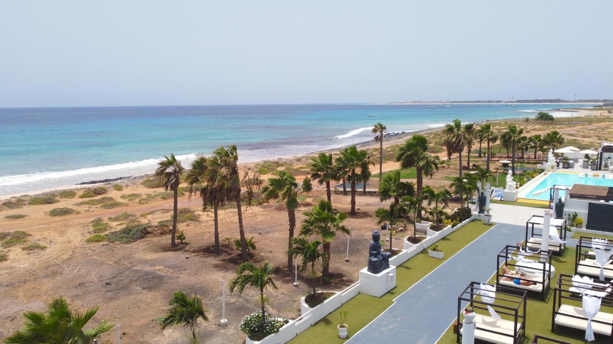 Hotel Livvo Budha Beach Санта Мария Екстериор снимка
