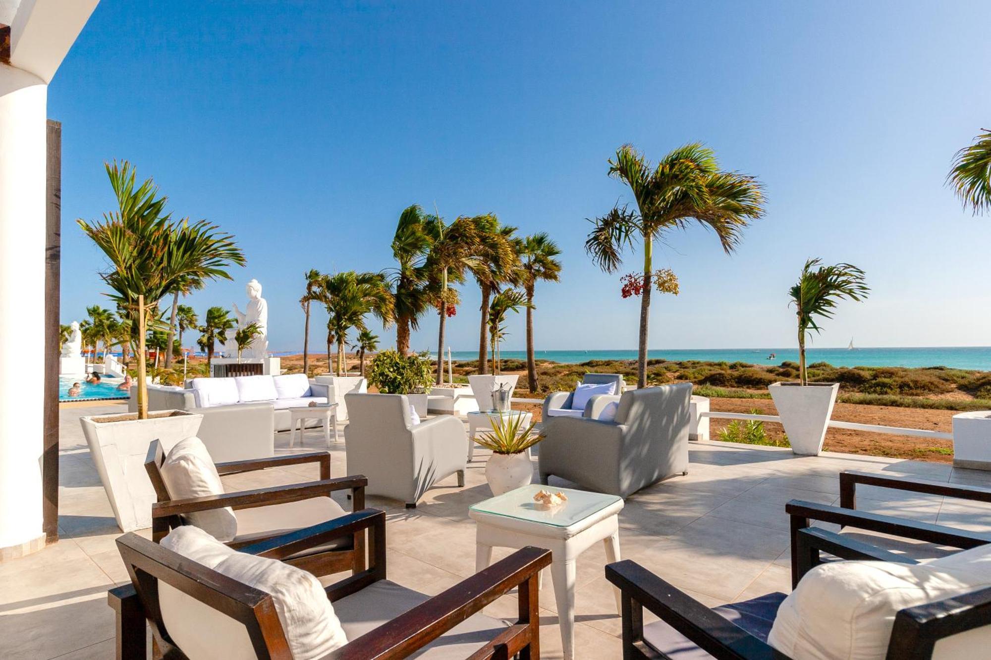Hotel Livvo Budha Beach Санта Мария Екстериор снимка