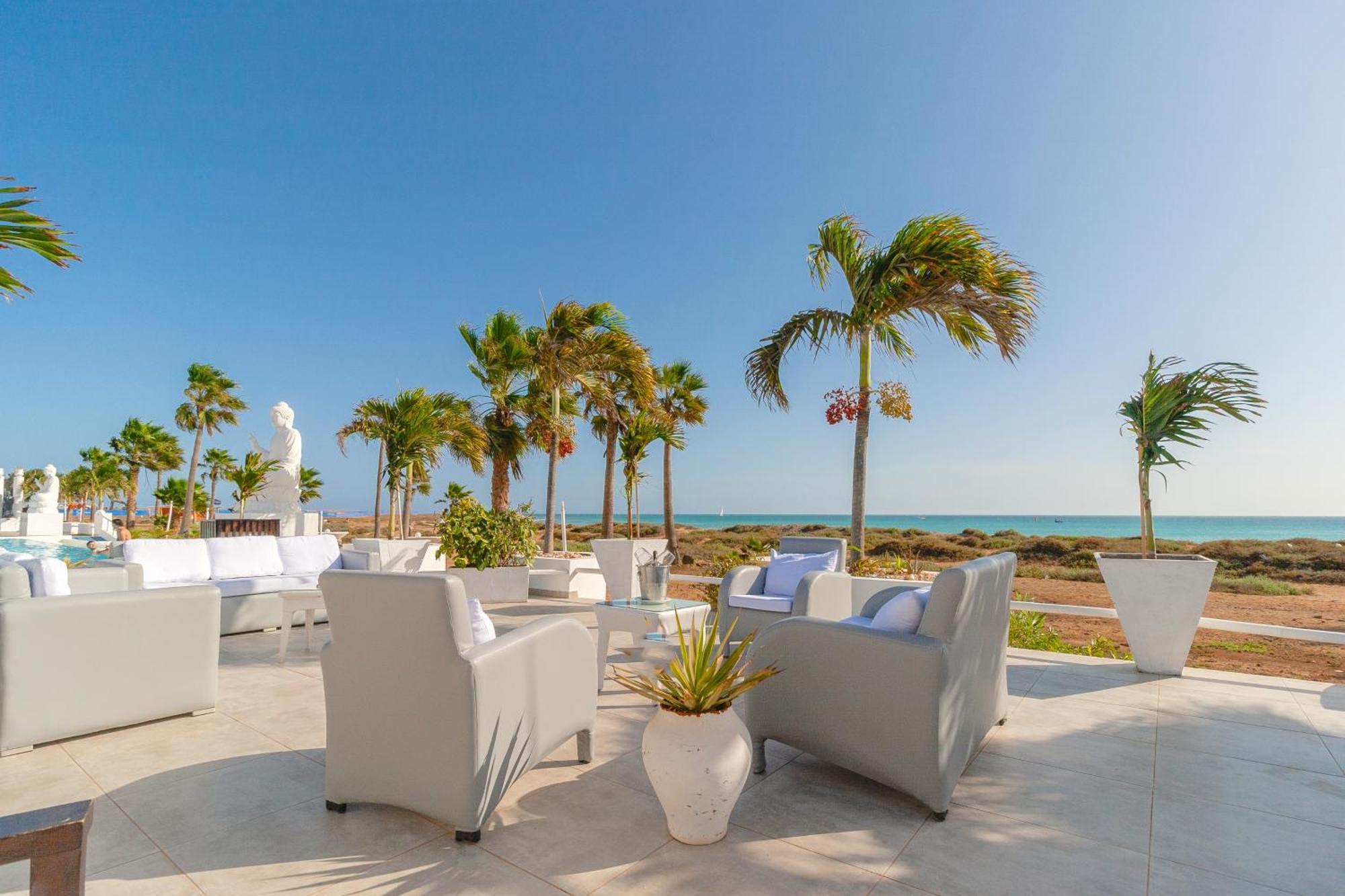 Hotel Livvo Budha Beach Санта Мария Екстериор снимка