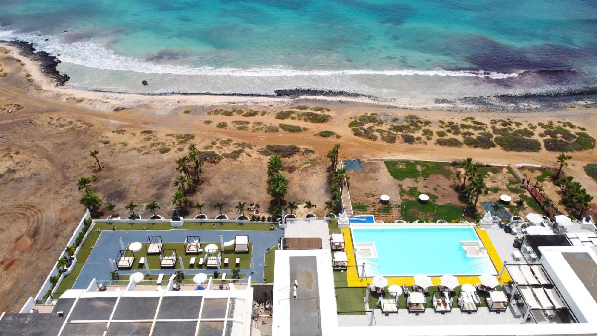 Hotel Livvo Budha Beach Санта Мария Екстериор снимка