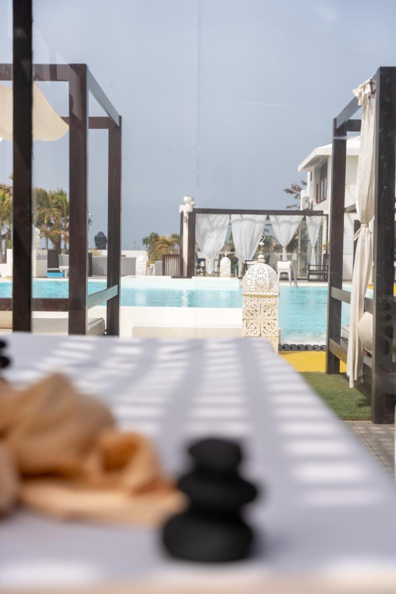 Hotel Livvo Budha Beach Санта Мария Екстериор снимка