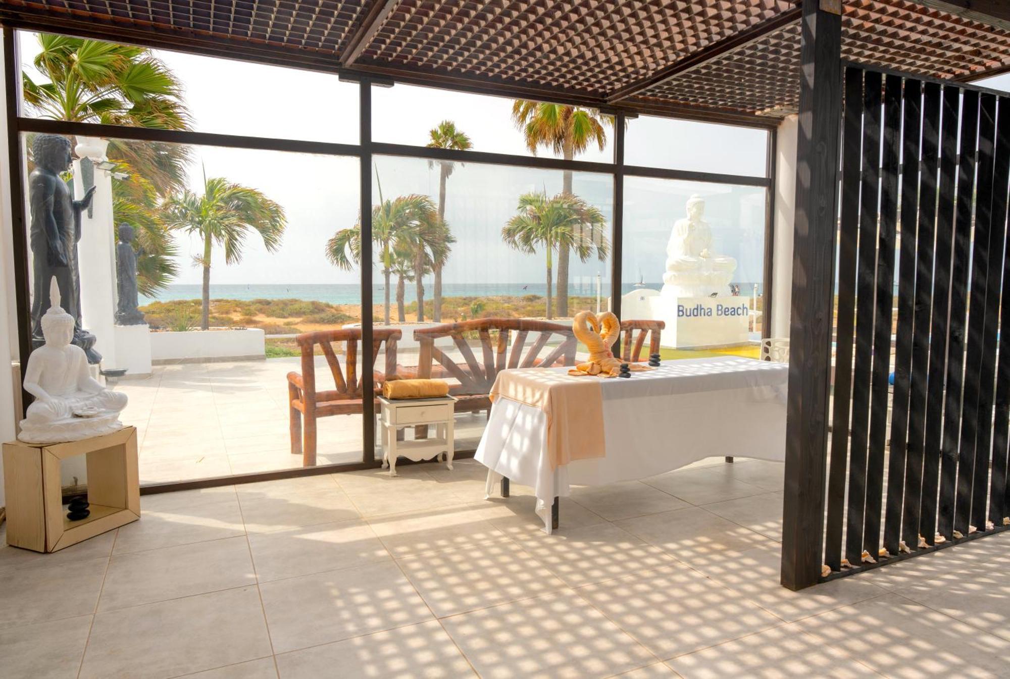 Hotel Livvo Budha Beach Санта Мария Екстериор снимка