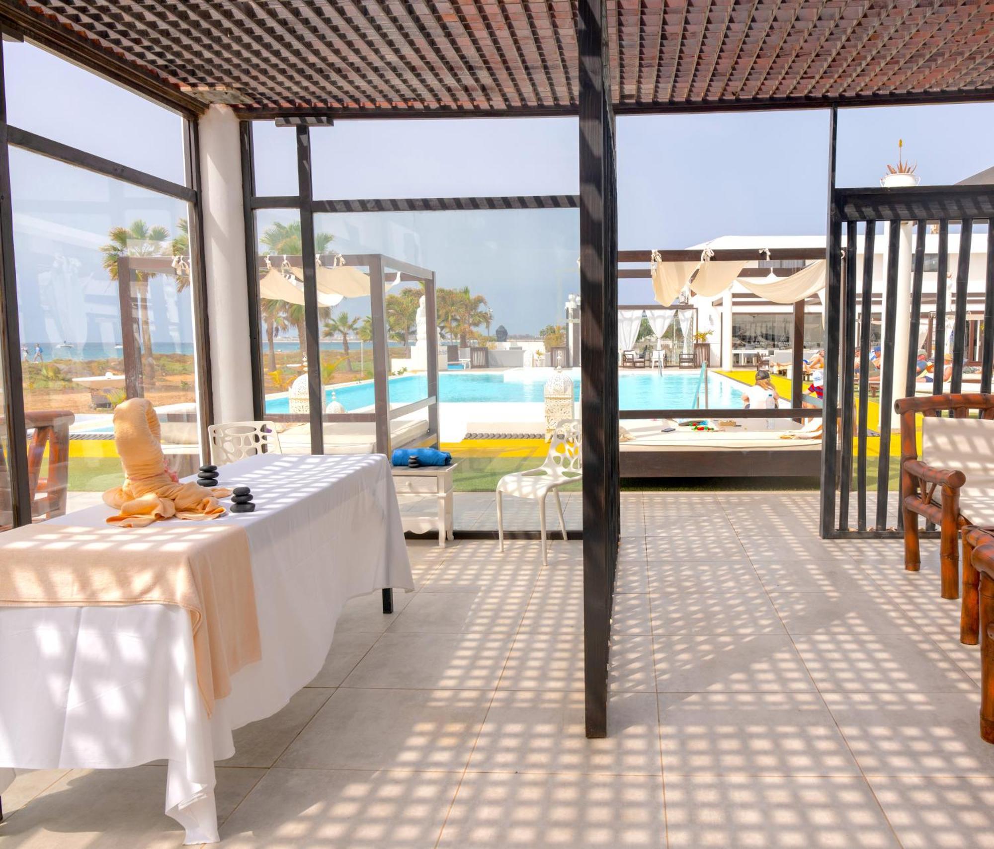Hotel Livvo Budha Beach Санта Мария Екстериор снимка