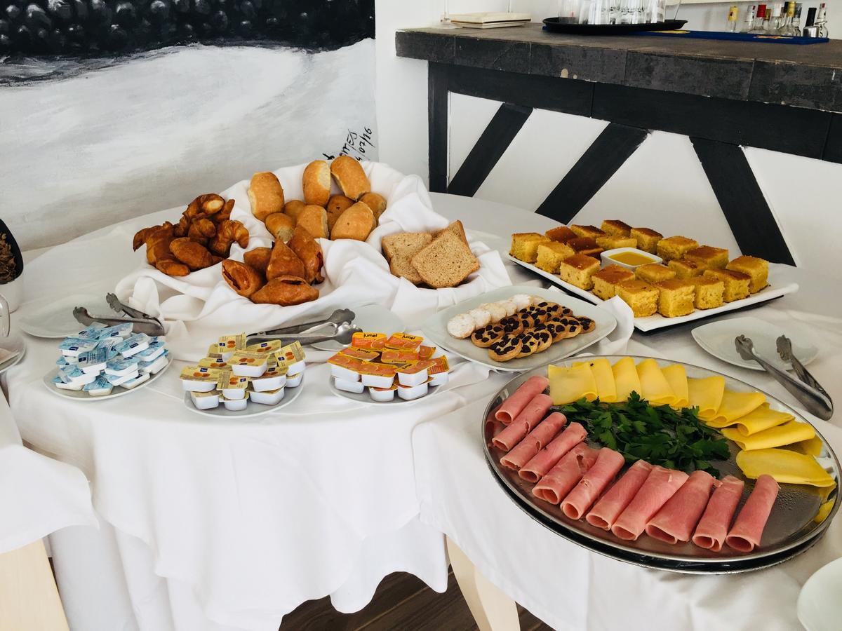 Hotel Livvo Budha Beach Санта Мария Екстериор снимка